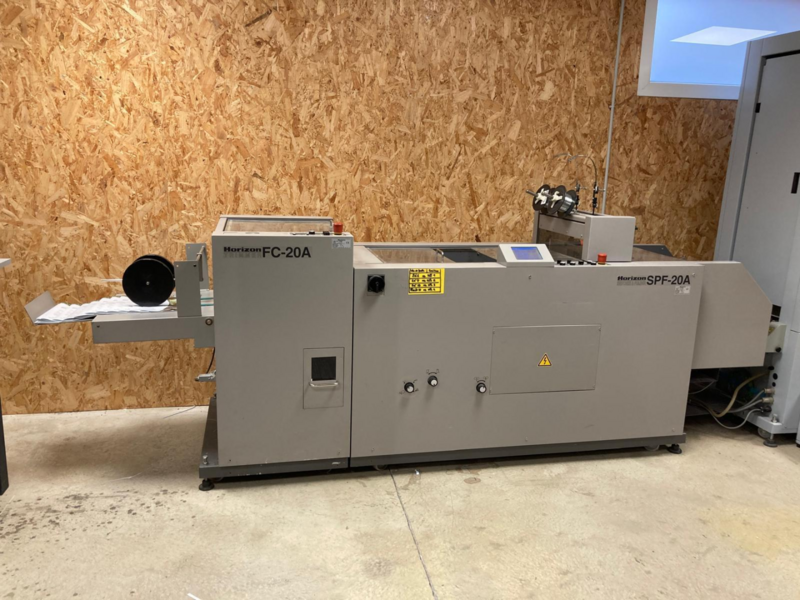 HORIZON Assembleuse / Piqueuse VAC1000